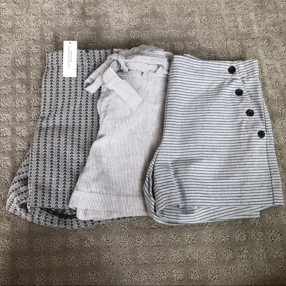Banana Republic Pants - Banana Republic 3 Pair of 5” Shorts
